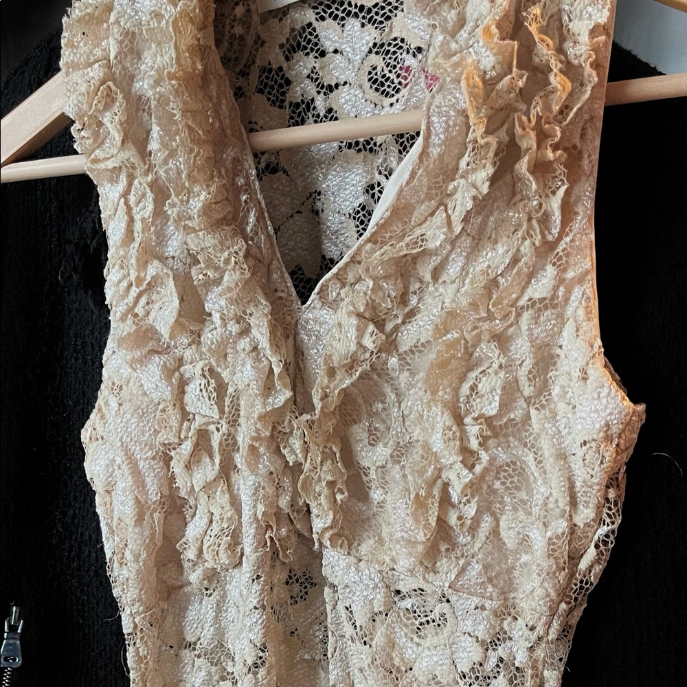 Arden B Soft lace gold top